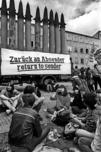 Die Friedensbewegung protestierte unermüdlich gegen die Stationierung von amerikanischen Atomsprengköpfen in Deutschland wie hier in Heilbronn. Foto: Martin Storz